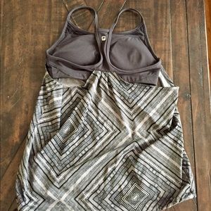 Workout tank with built in bra
